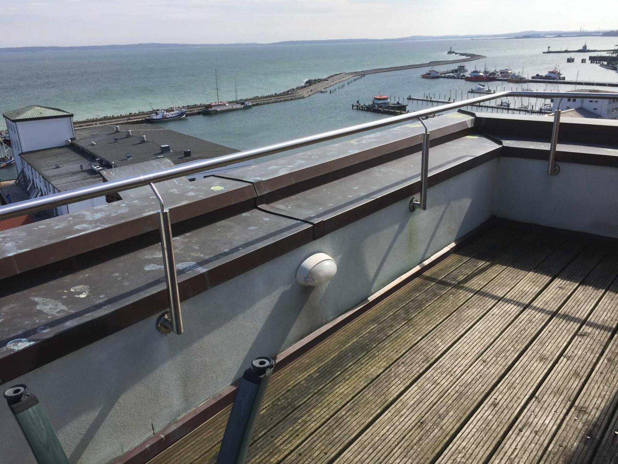 Seelotsenstation Turmwohnung Adler Sassnitz Bagian luar foto