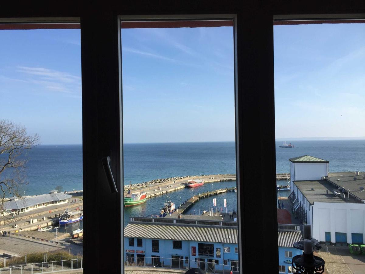 Seelotsenstation Turmwohnung Adler Sassnitz Bagian luar foto